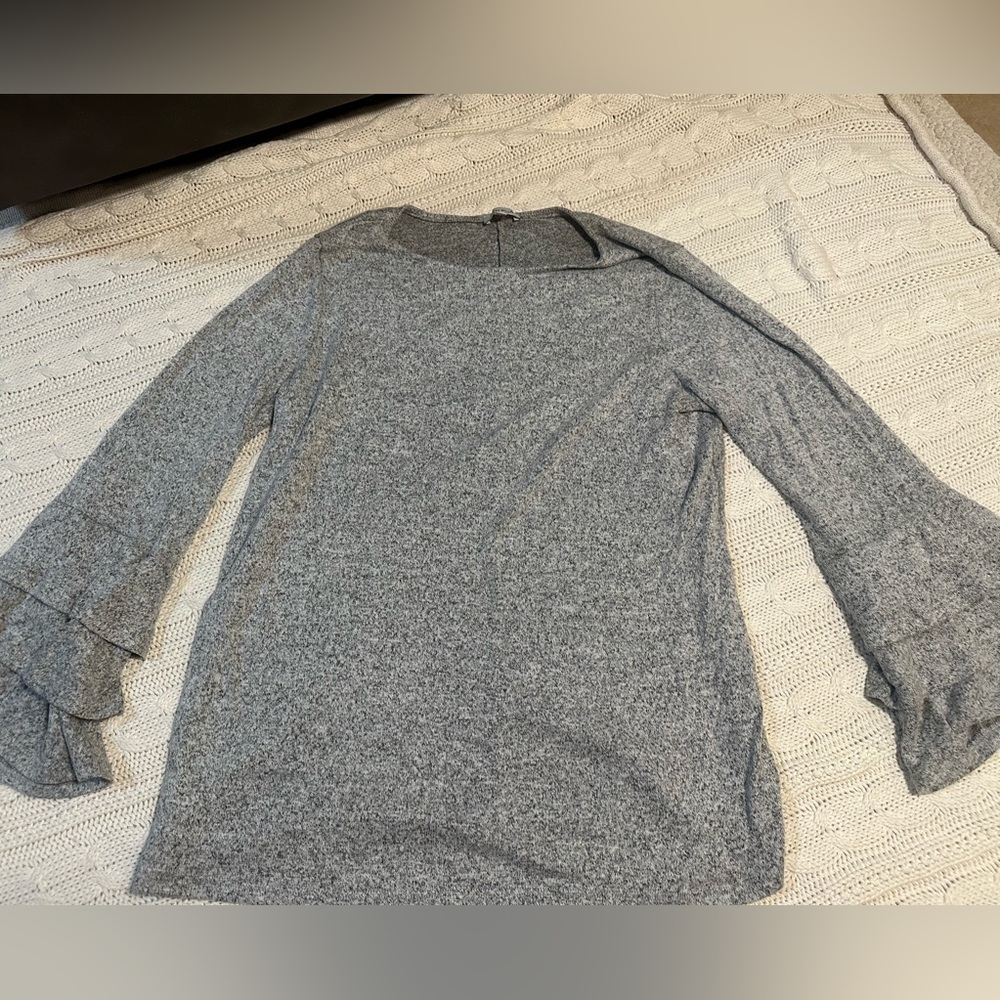 Heathered grey bell sleeve sweater size xl